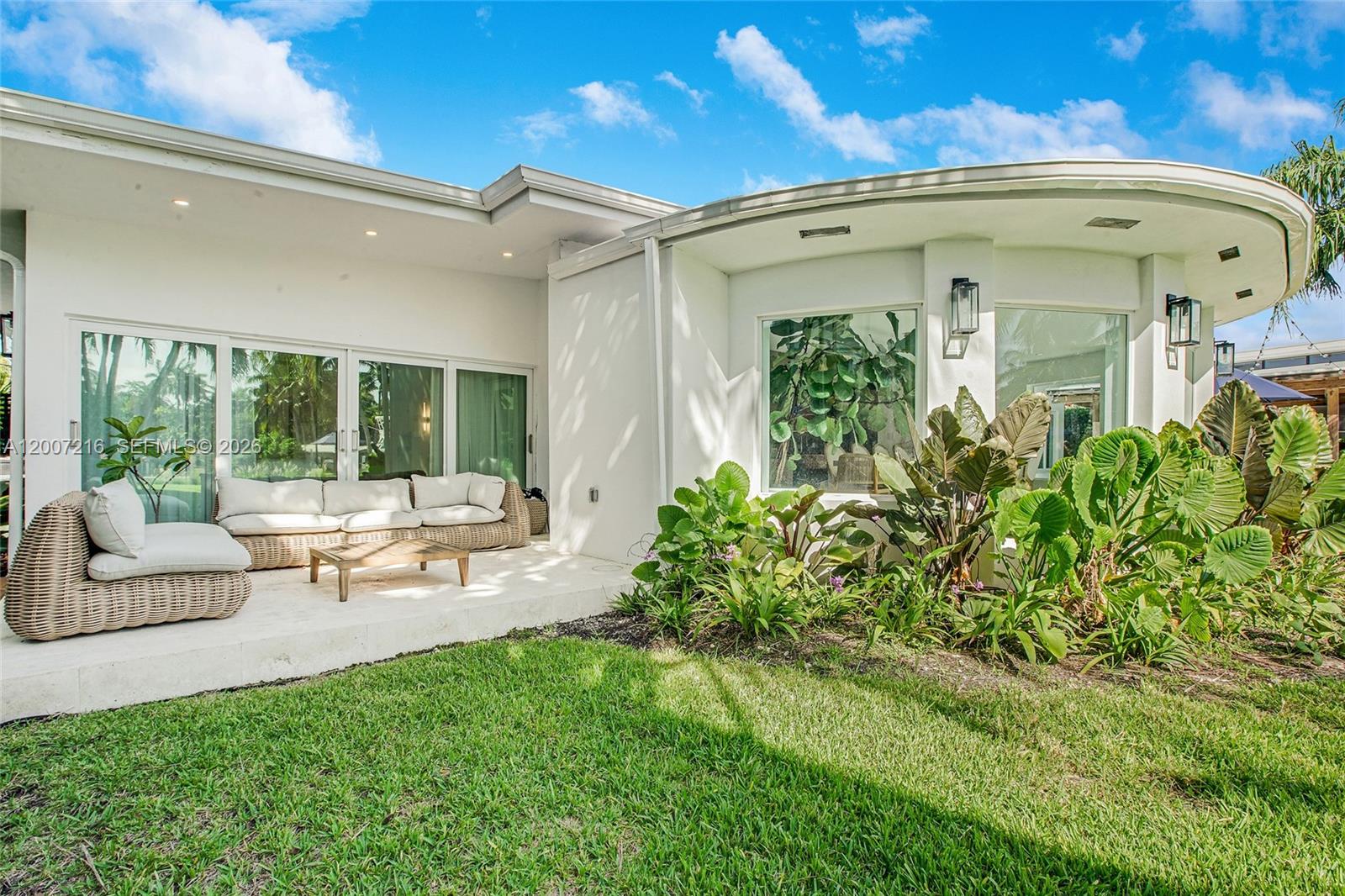 815 NE 76th St Miami, FL 33138