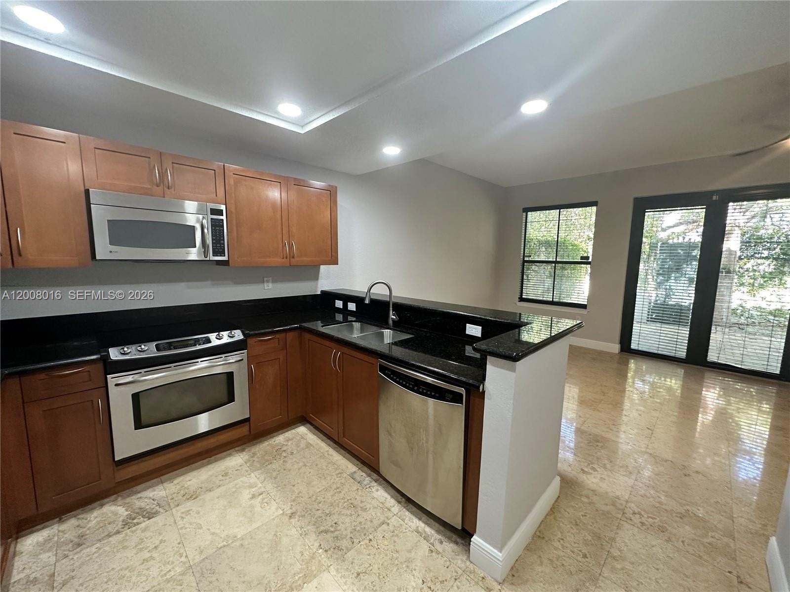 3054 Mcdonald St #8 Miami, FL 33133