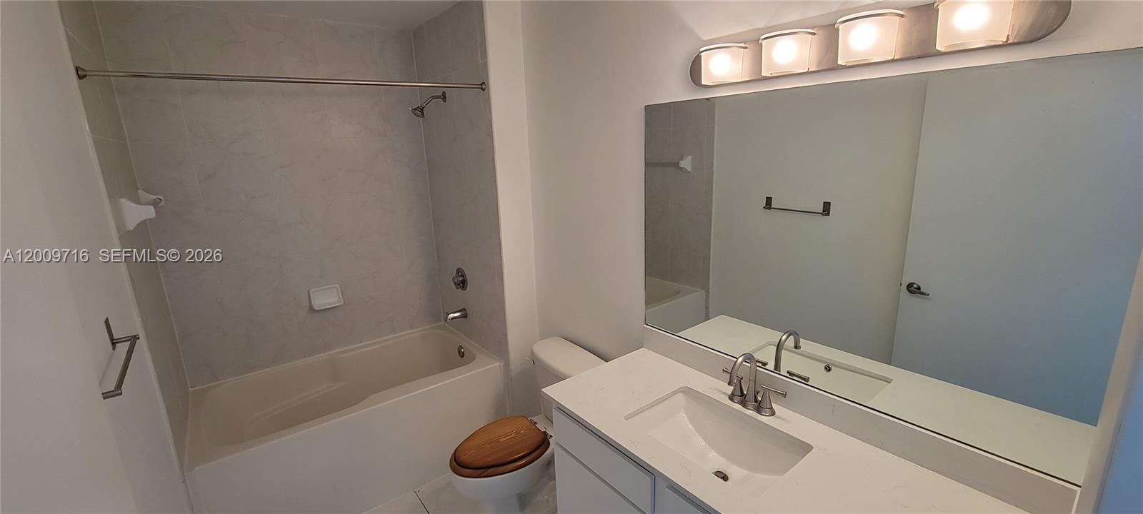 image The Loft 214