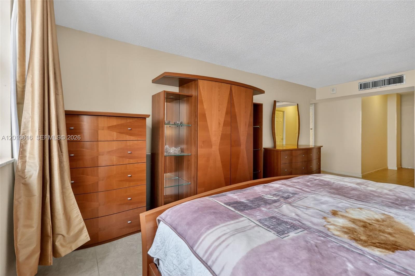 1849 S Ocean Dr #1402 Hallandale Beach, FL 33009