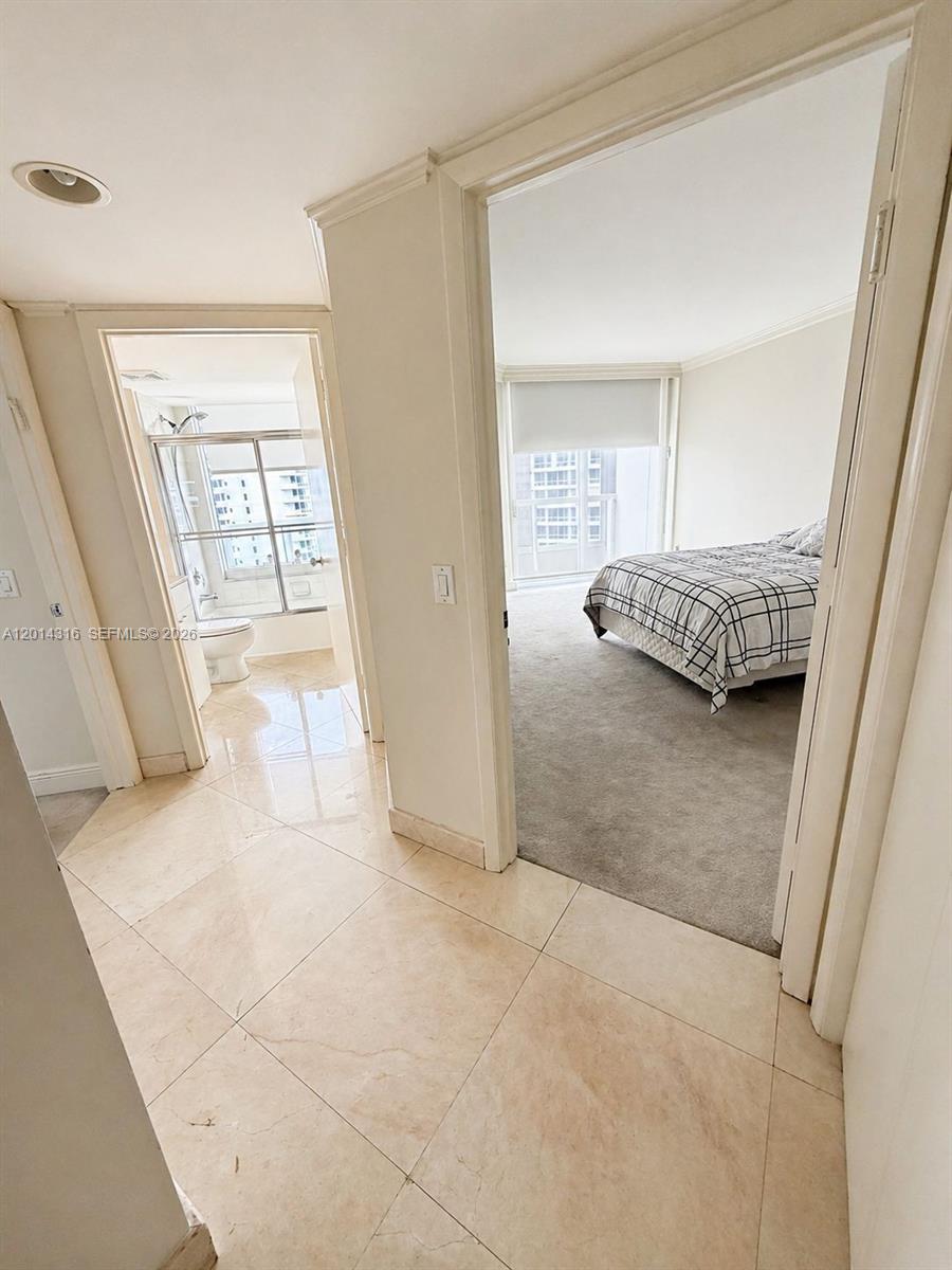21055 Yacht Clb Dr #2403 Aventura, FL 33180