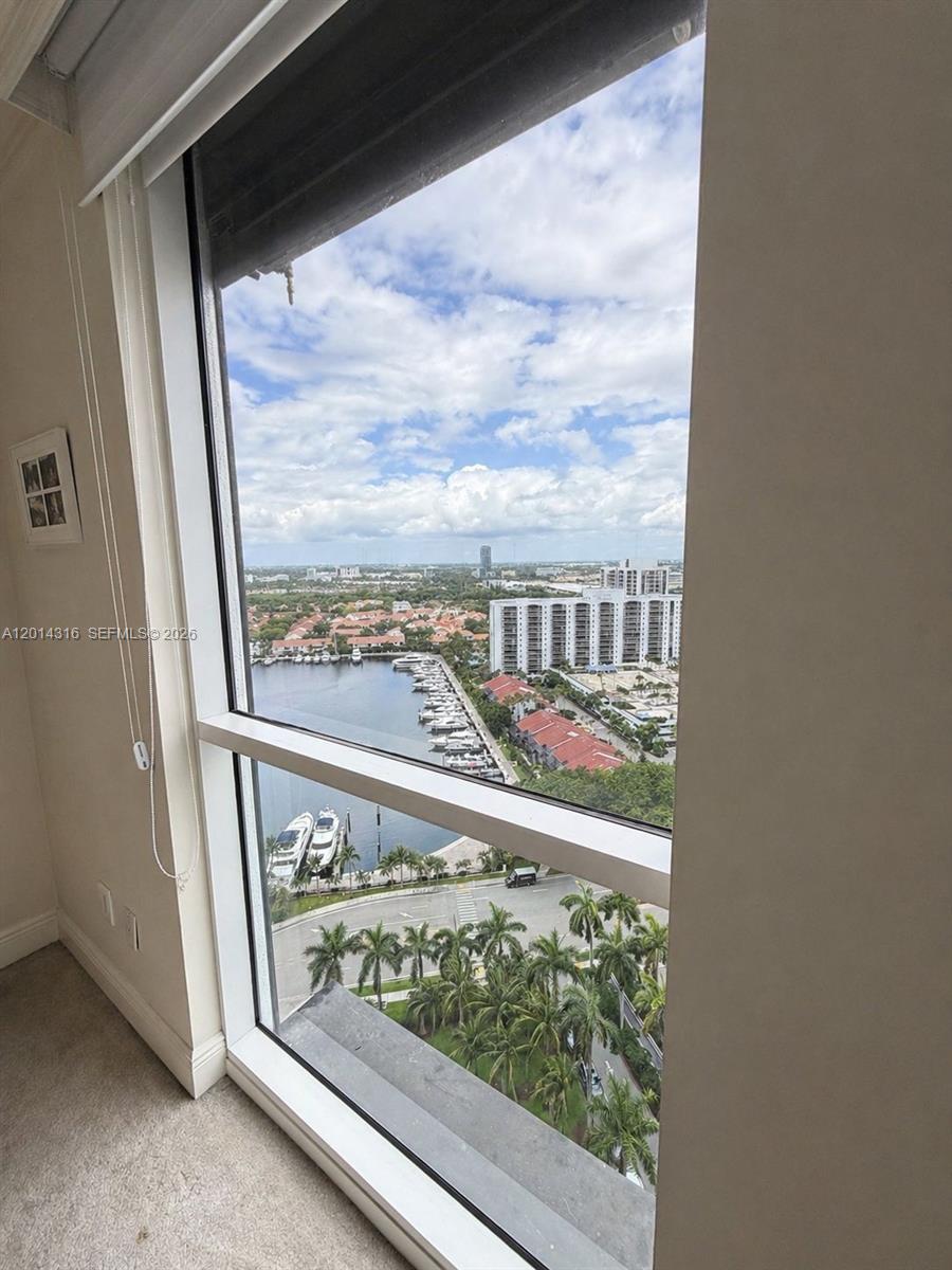 21055 Yacht Clb Dr #2403 Aventura, FL 33180