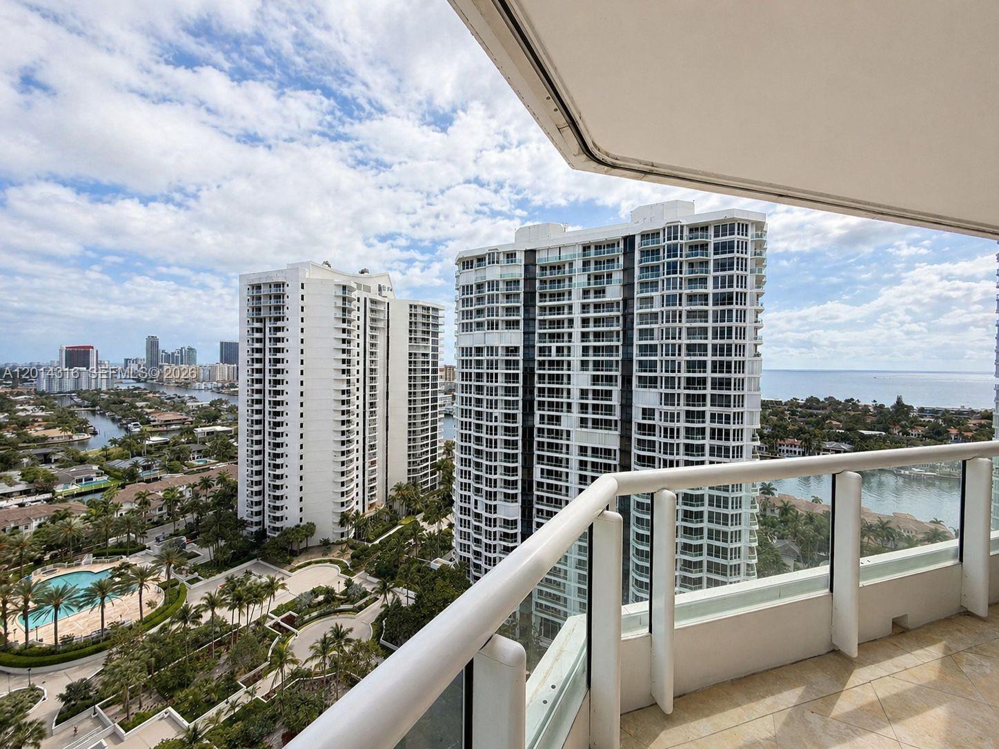 21055 Yacht Clb Dr #2403 Aventura, FL 33180
