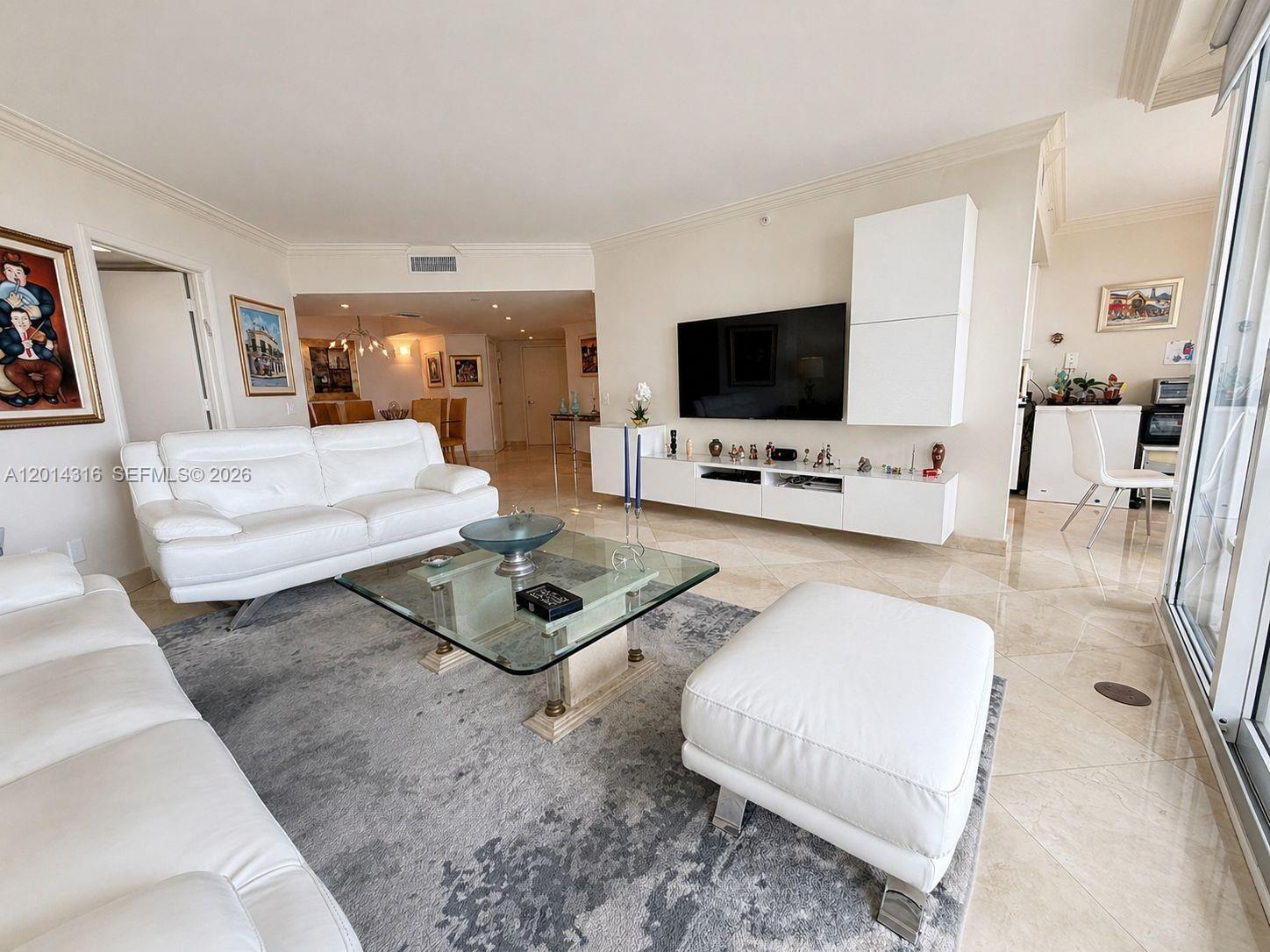 21055 Yacht Clb Dr #2403 Aventura, FL 33180