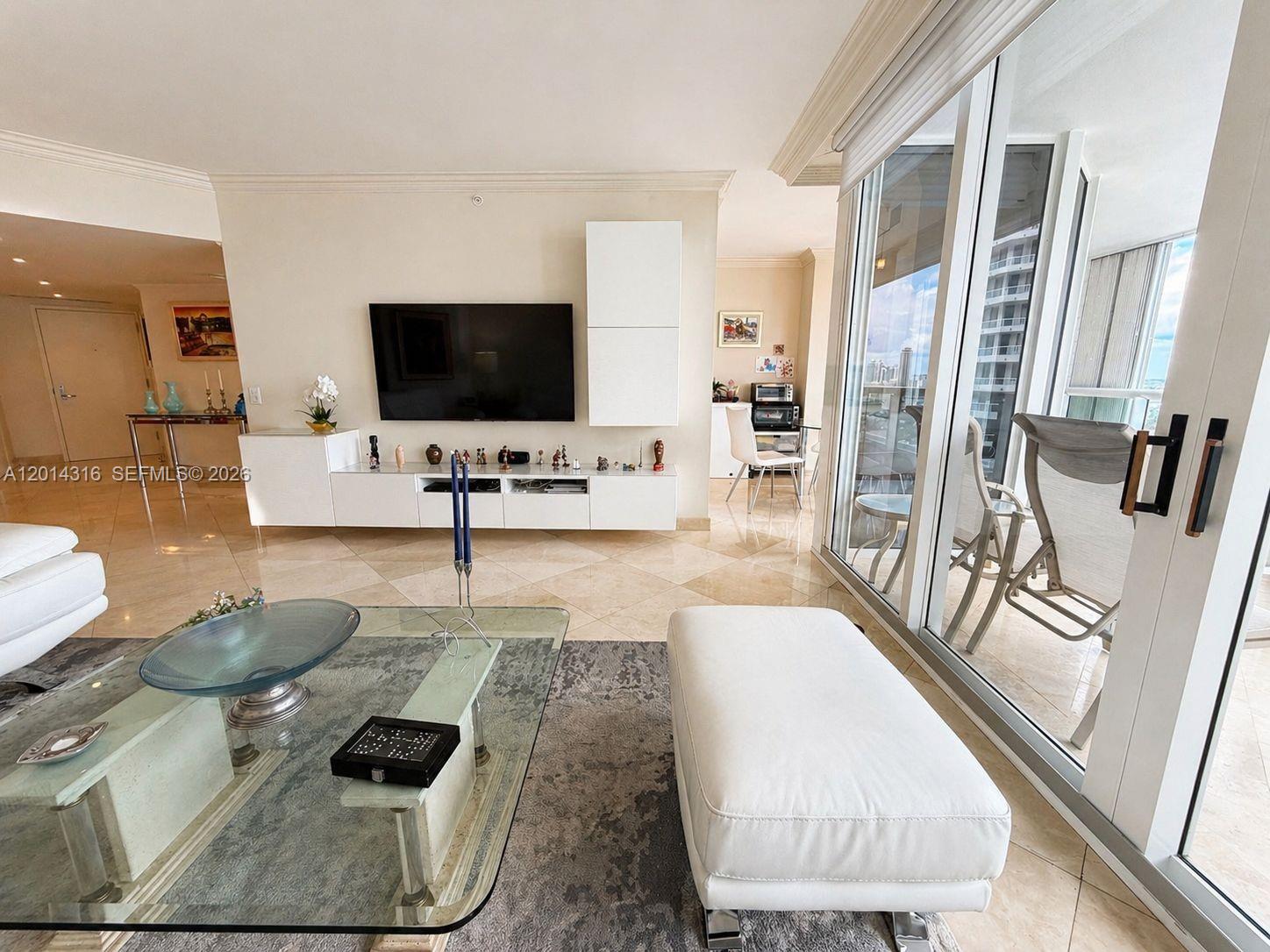 21055 Yacht Clb Dr #2403 Aventura, FL 33180