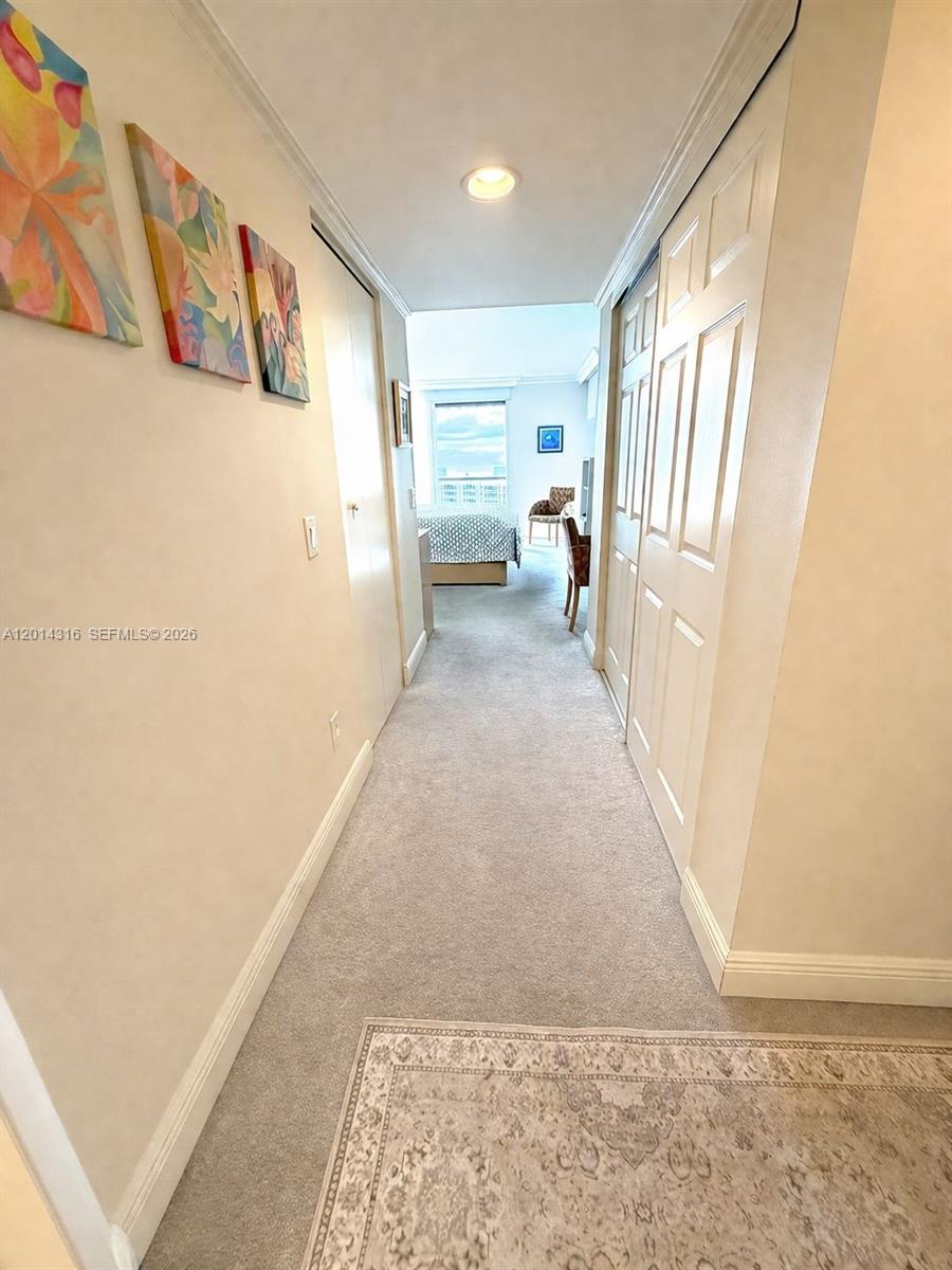 21055 Yacht Clb Dr #2403 Aventura, FL 33180