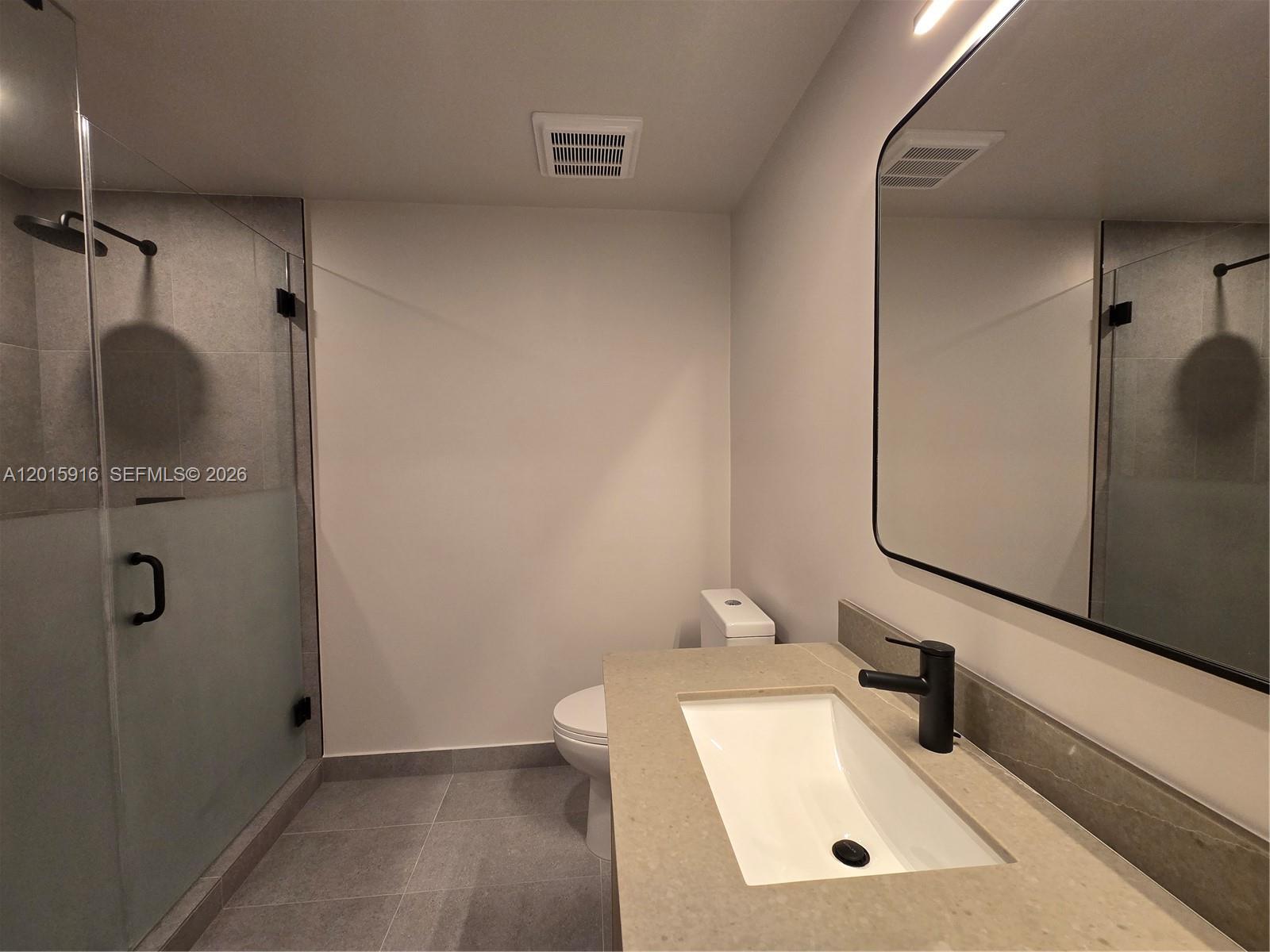 121 NE 5th St #709 Miami, FL 33132