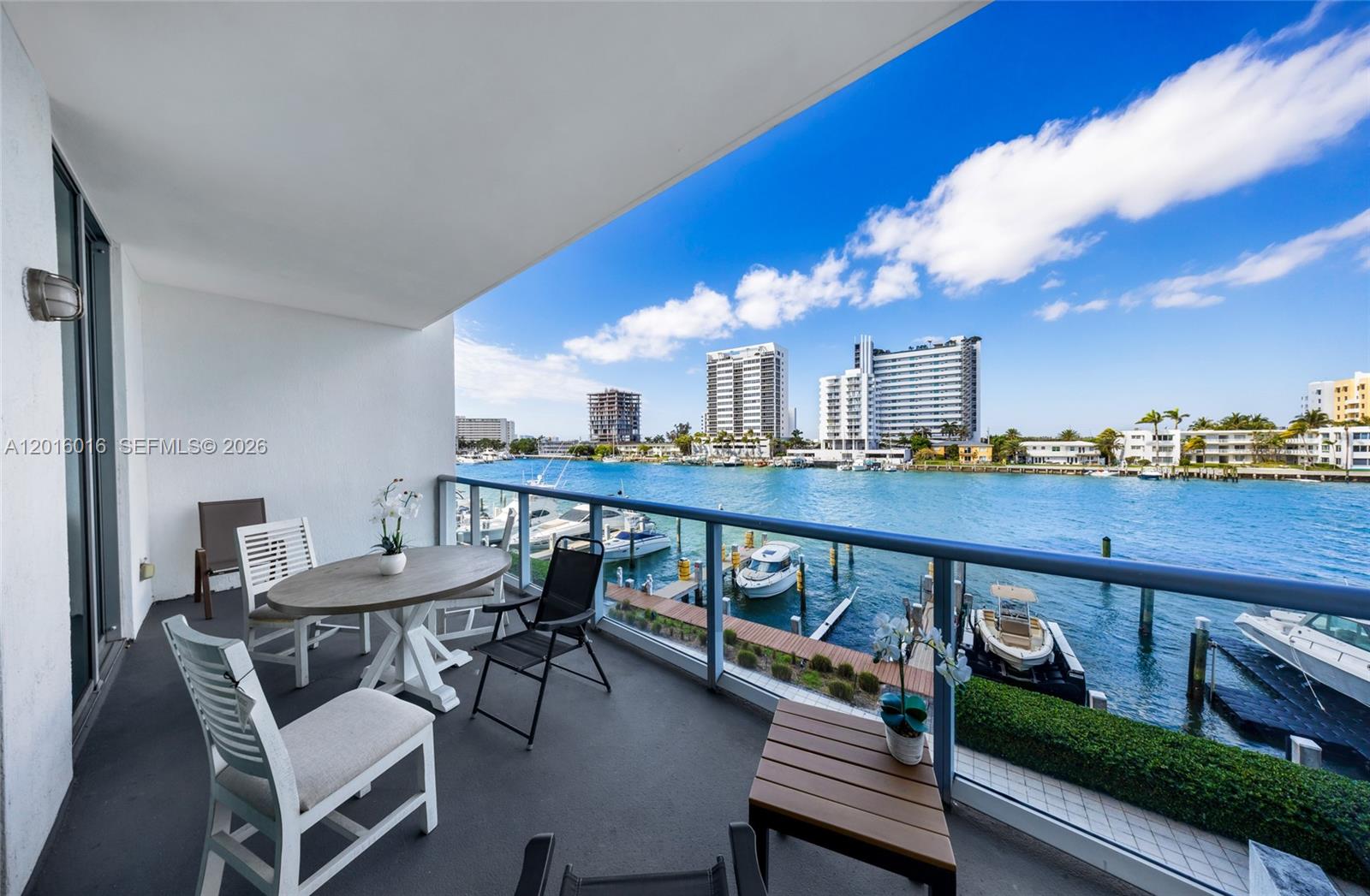 7928 East Dr #305