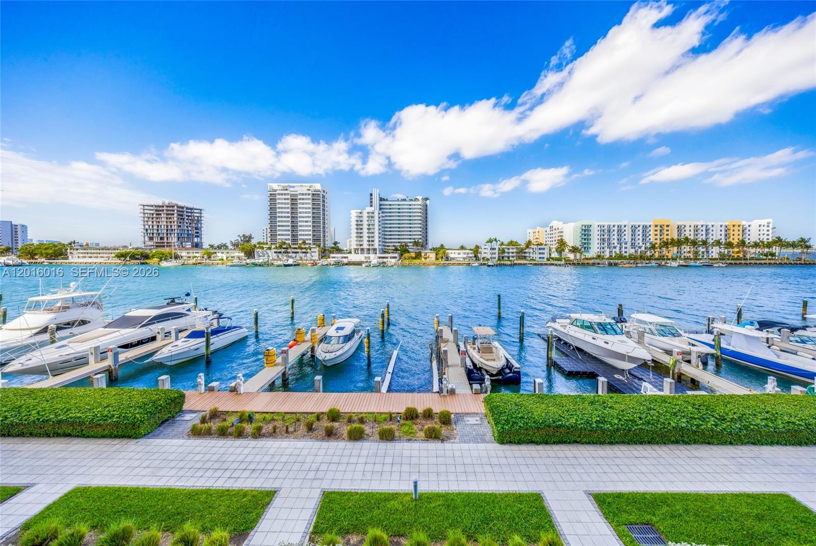 image Eloquence on the Bay28