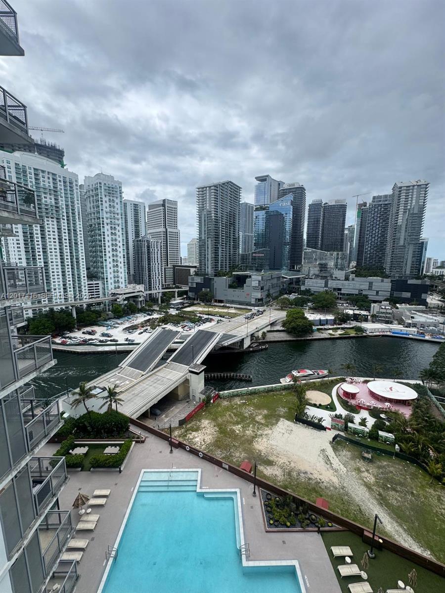 350 S Miami Ave #2010