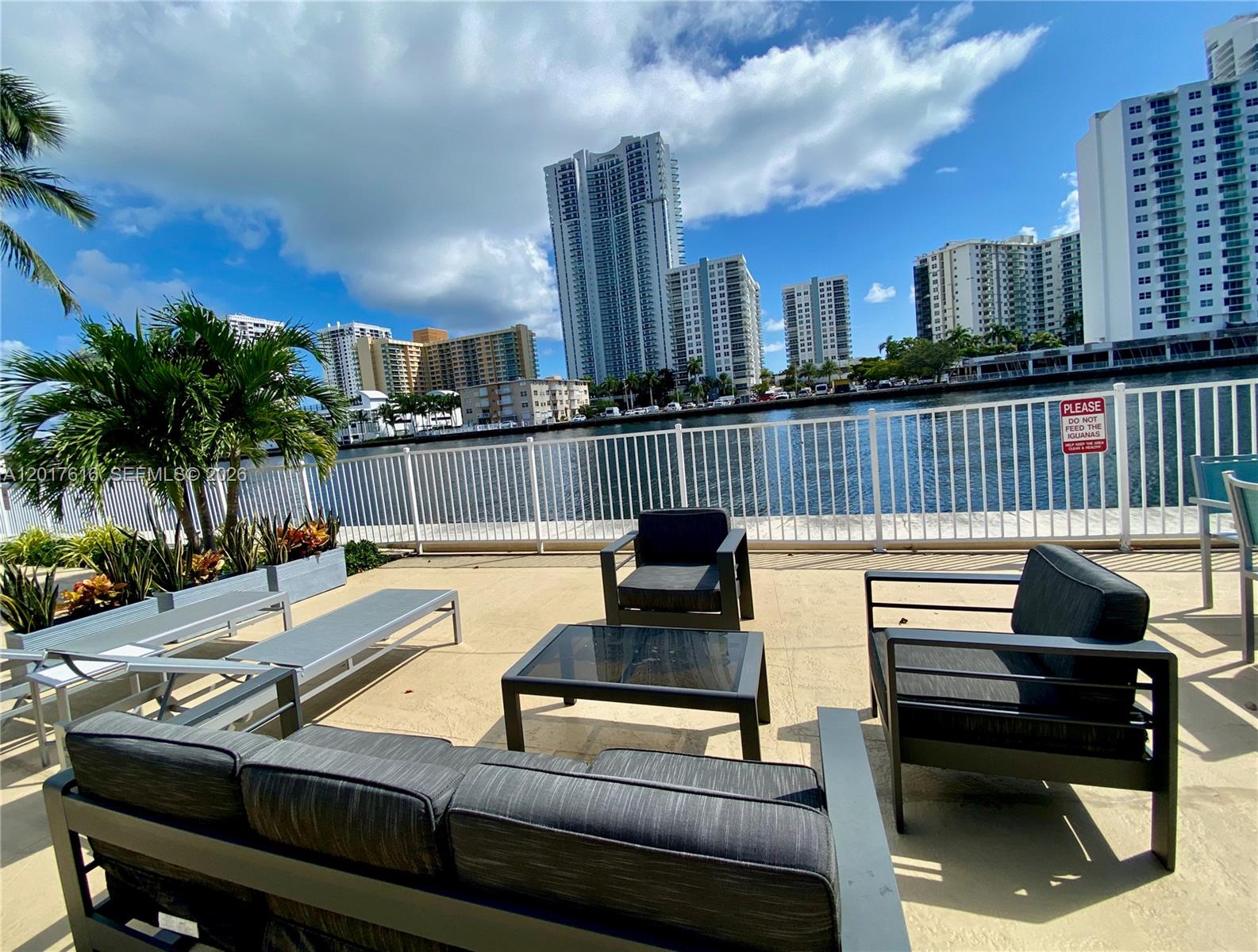 800 Parkview Dr #1007 Hallandale Beach, FL 33009