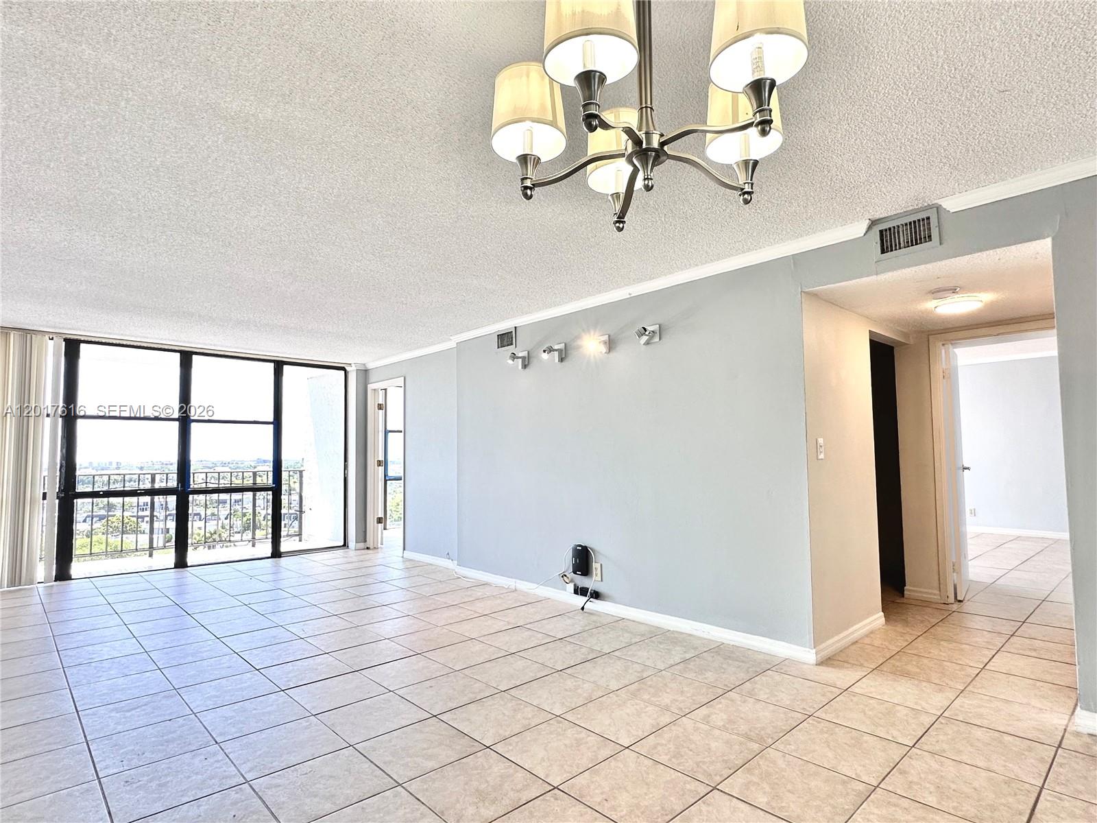 800 Parkview Dr #1007 Hallandale Beach, FL 33009