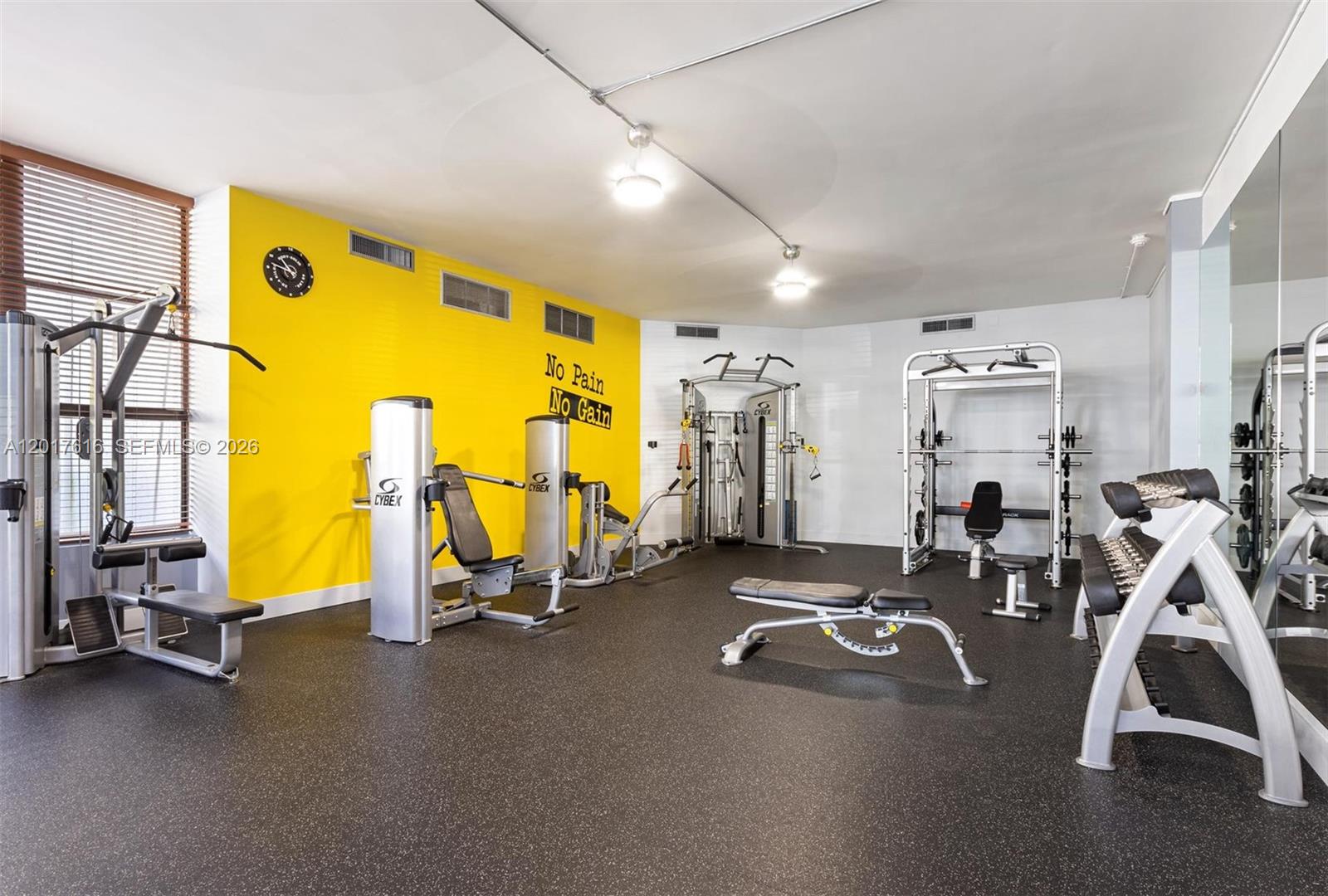 800 Parkview Dr #1007 Hallandale Beach, FL 33009
