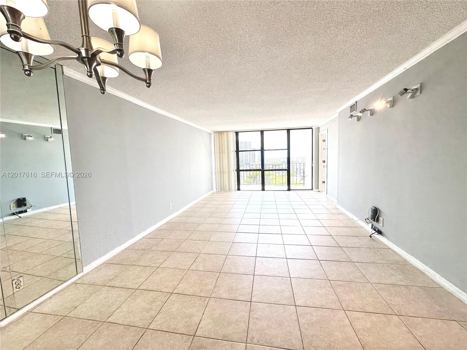 800 Parkview Dr #1007 Hallandale Beach, FL 33009