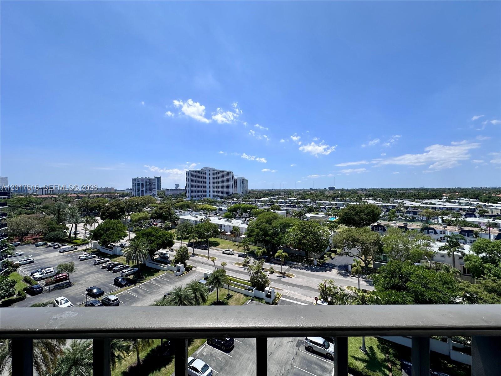 800 Parkview Dr #1007 Hallandale Beach, FL 33009