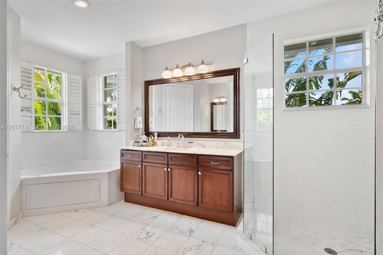 2310 Bayview Ln North Miami, FL 33181
