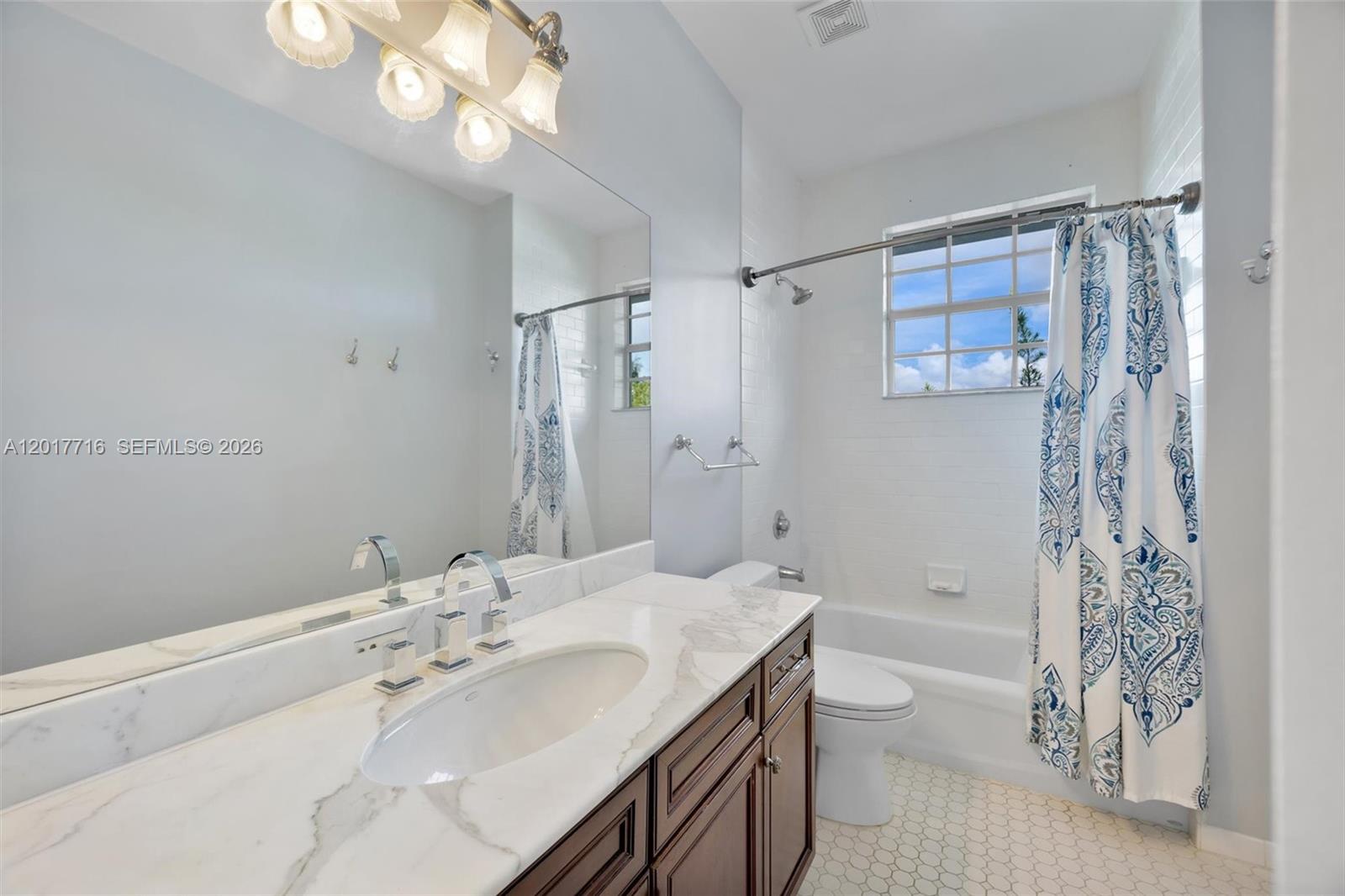 2310 Bayview Ln North Miami, FL 33181