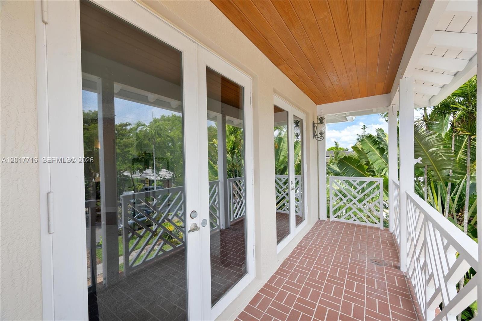 2310 Bayview Ln North Miami, FL 33181