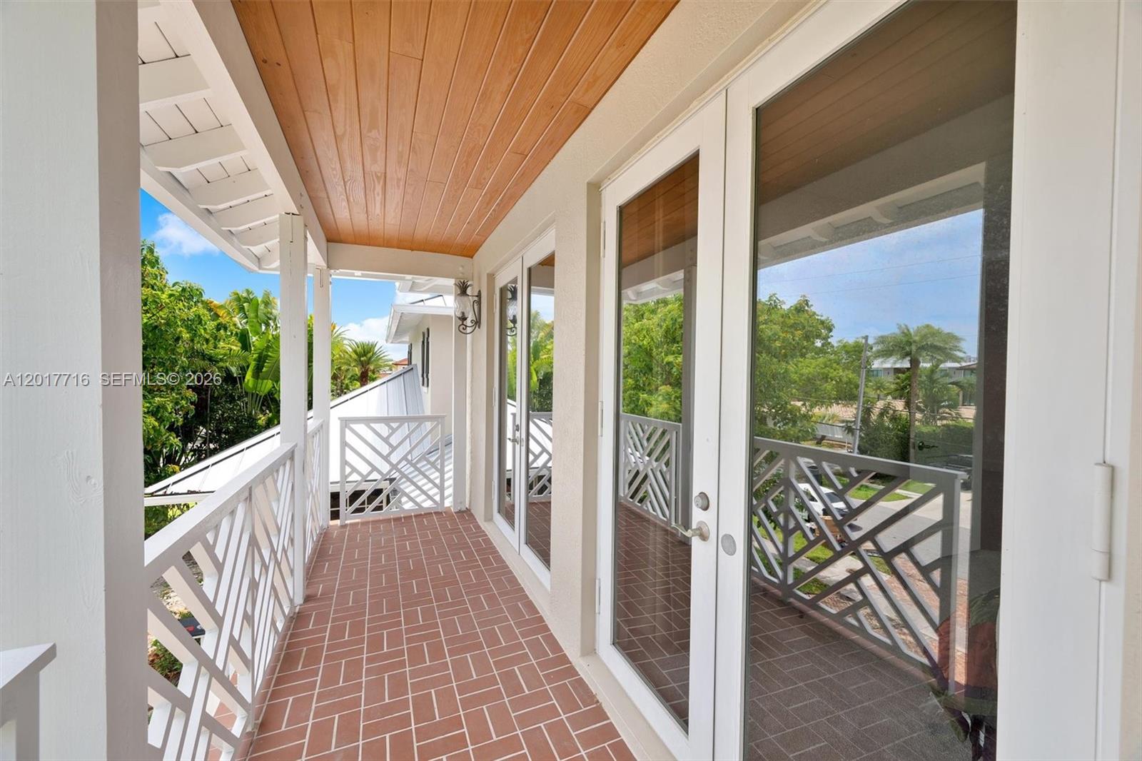 2310 Bayview Ln North Miami, FL 33181