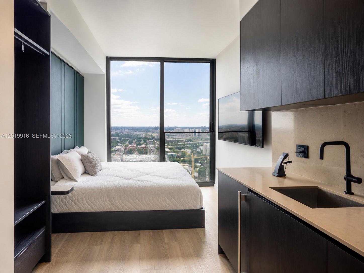 image E11EVEN Hotel & Residences0