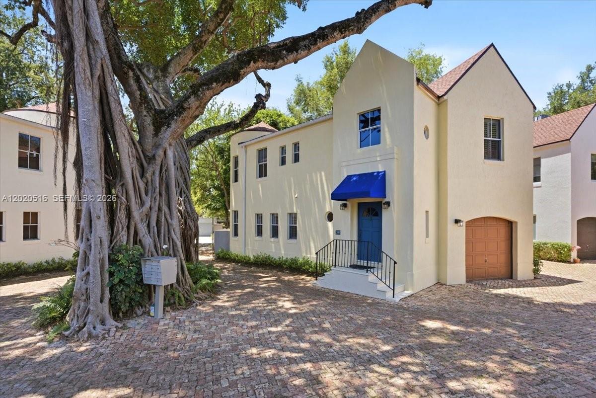 2917 Jackson Ave #6