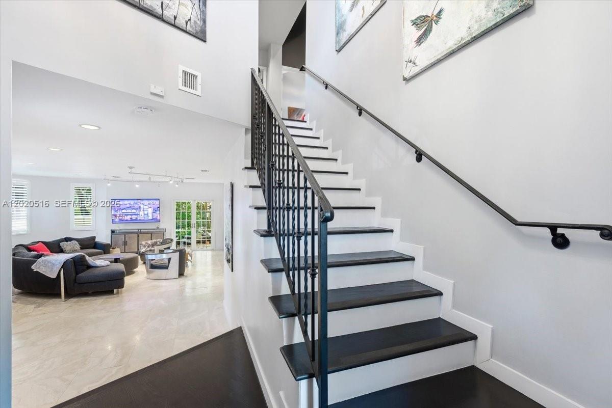 2917 Jackson Ave #6 Miami, FL 33133