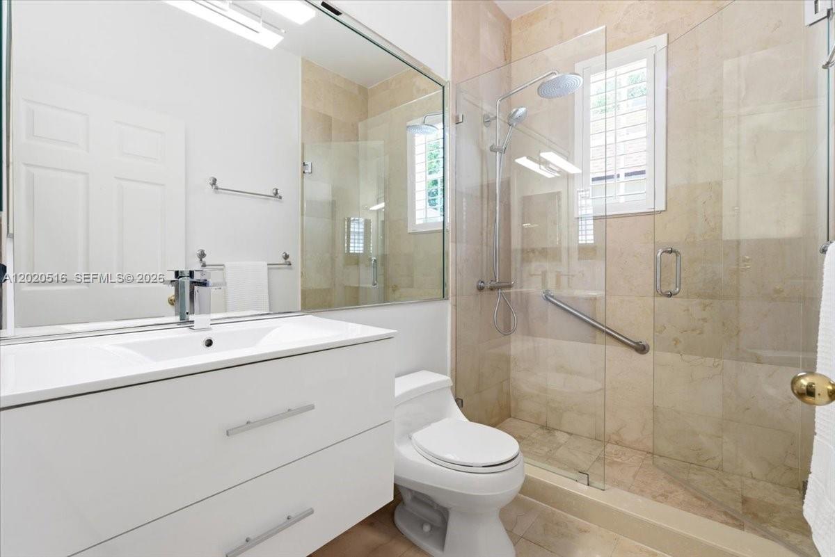 2917 Jackson Ave #6 Miami, FL 33133