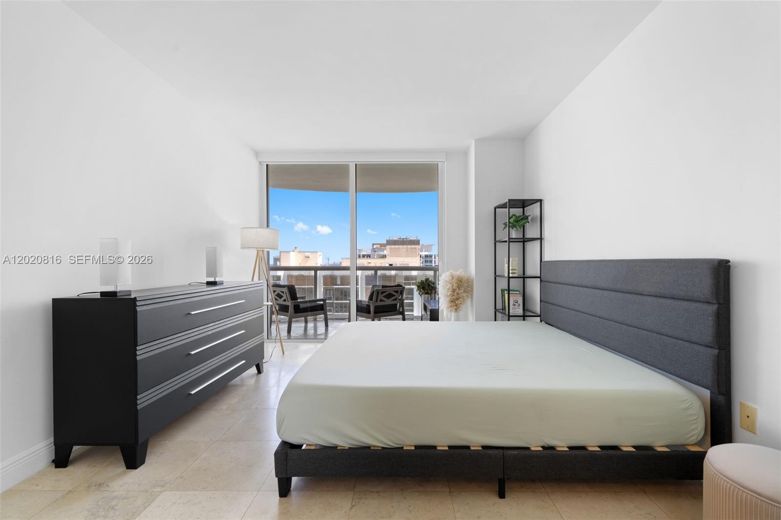 6365 Collins Ave #1909 Miami Beach, FL 33141