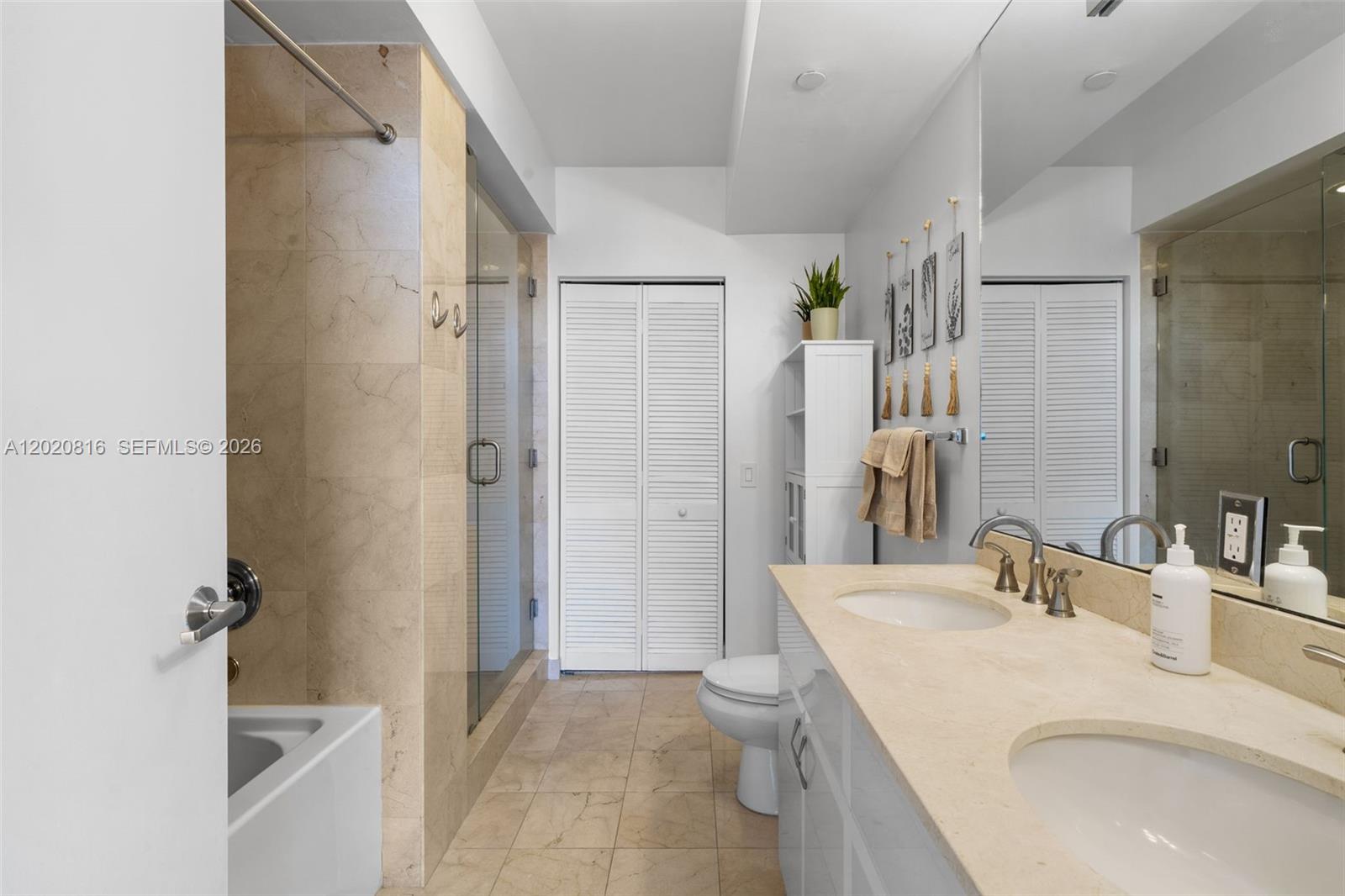 6365 Collins Ave #1909 Miami Beach, FL 33141