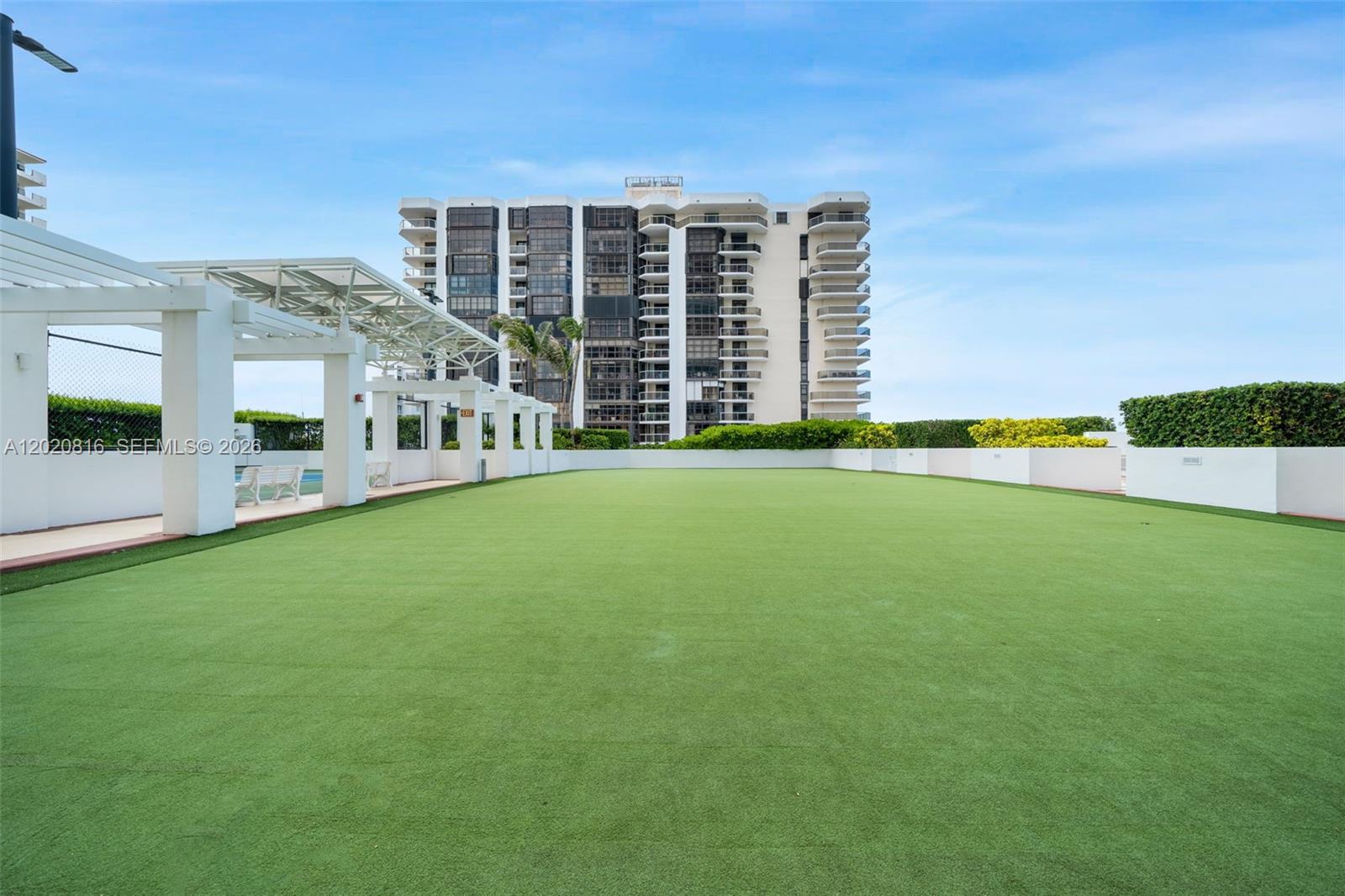 6365 Collins Ave #1909 Miami Beach, FL 33141