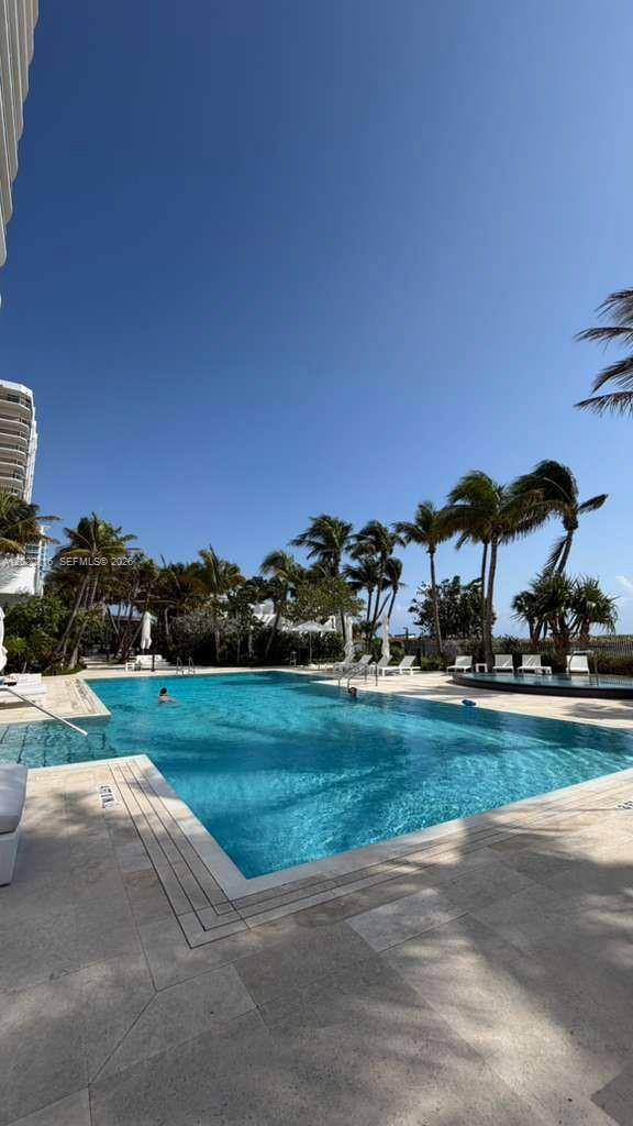 6365 Collins Ave #1909 Miami Beach, FL 33141