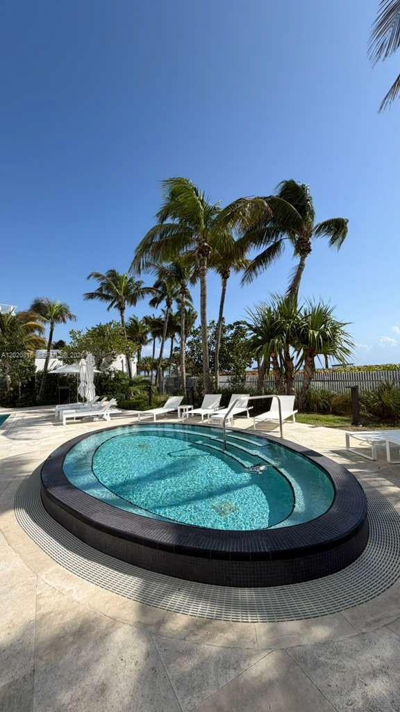6365 Collins Ave #1909 Miami Beach, FL 33141