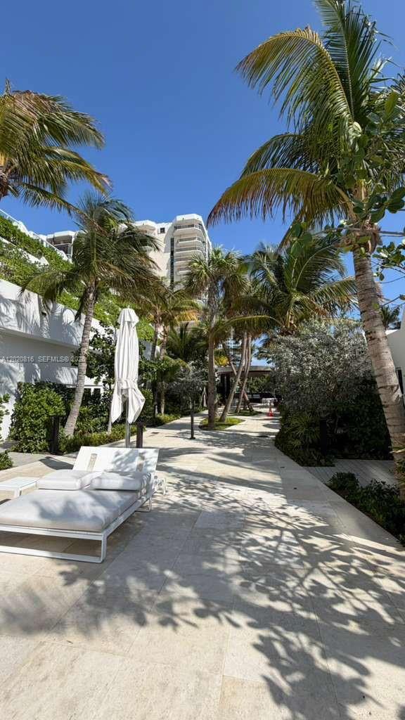 6365 Collins Ave #1909 Miami Beach, FL 33141