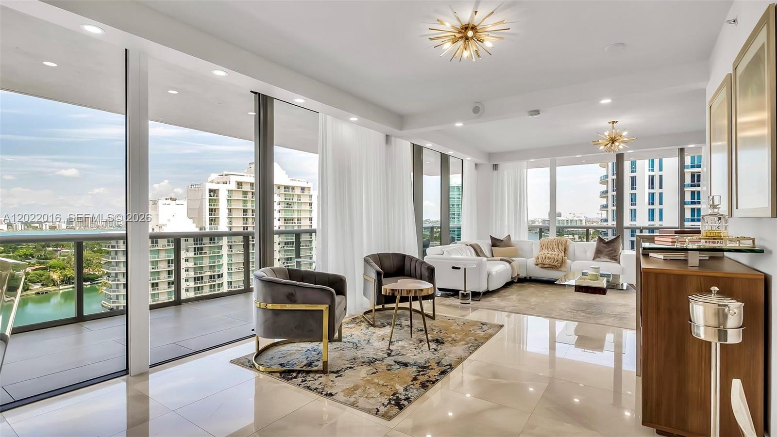 5875 Collins Ave #1807
