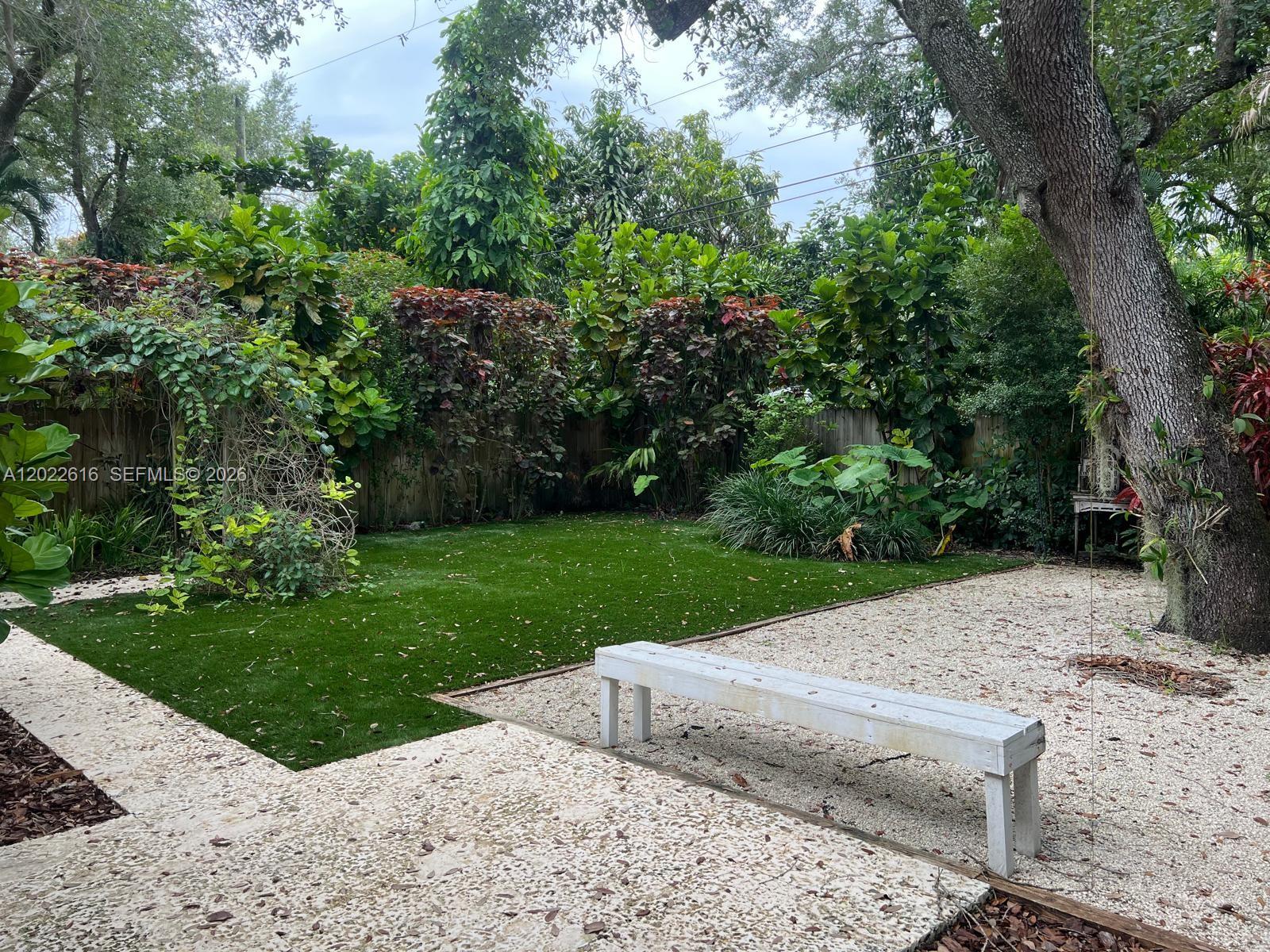 6851 SW 77th Ter South Miami, FL 33143