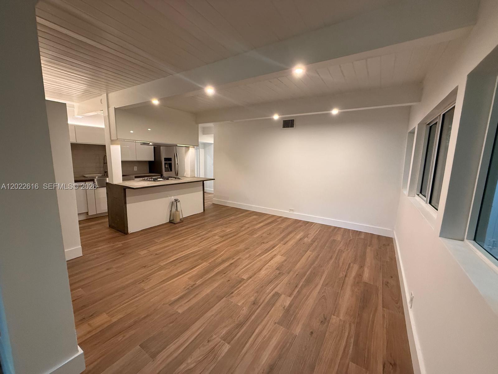 6851 SW 77th Ter South Miami, FL 33143