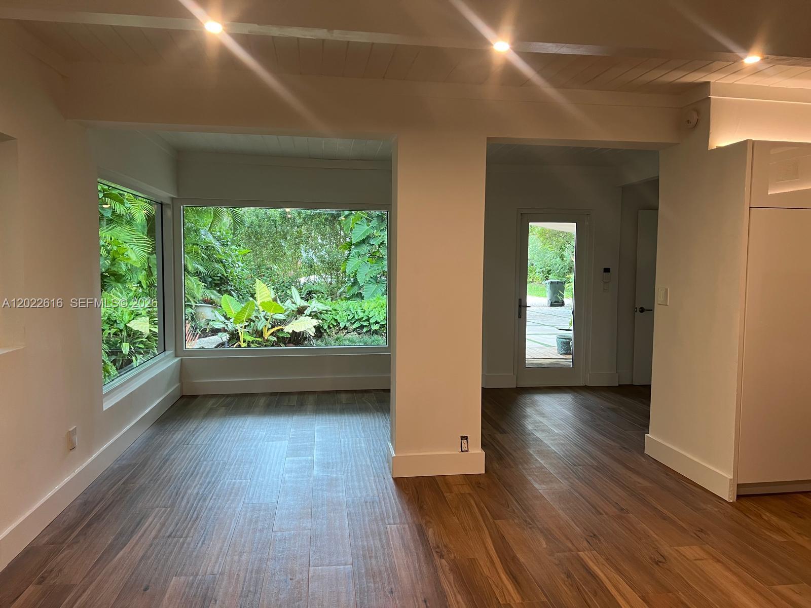 6851 SW 77th Ter South Miami, FL 33143