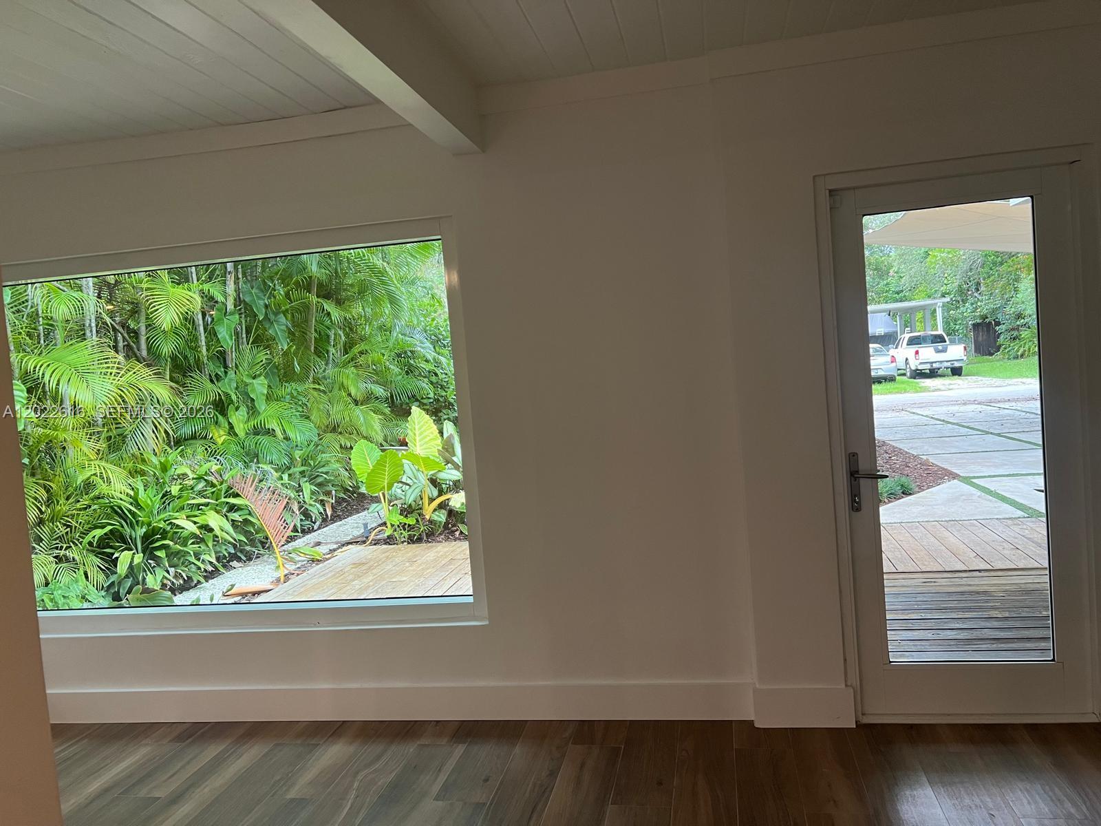 6851 SW 77th Ter South Miami, FL 33143