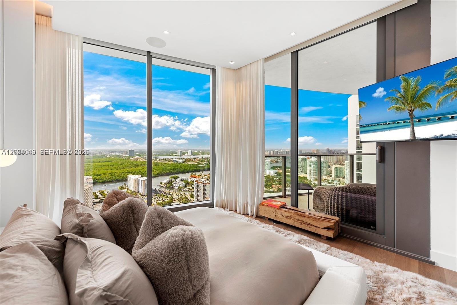 15701 Collins Ave #4105 Sunny Isles Beach, FL 33160