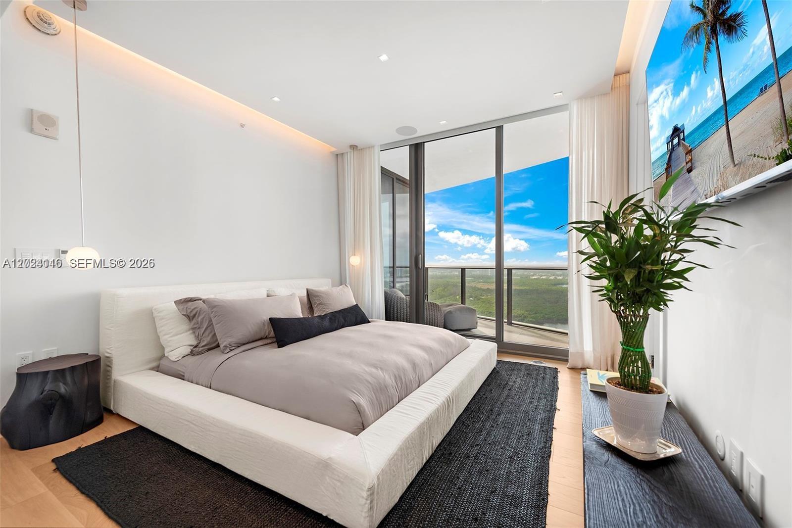 15701 Collins Ave #4105 Sunny Isles Beach, FL 33160