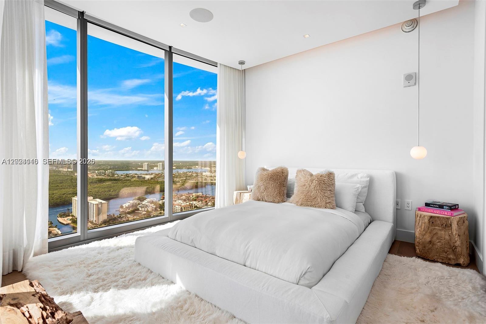 15701 Collins Ave #4105 Sunny Isles Beach, FL 33160