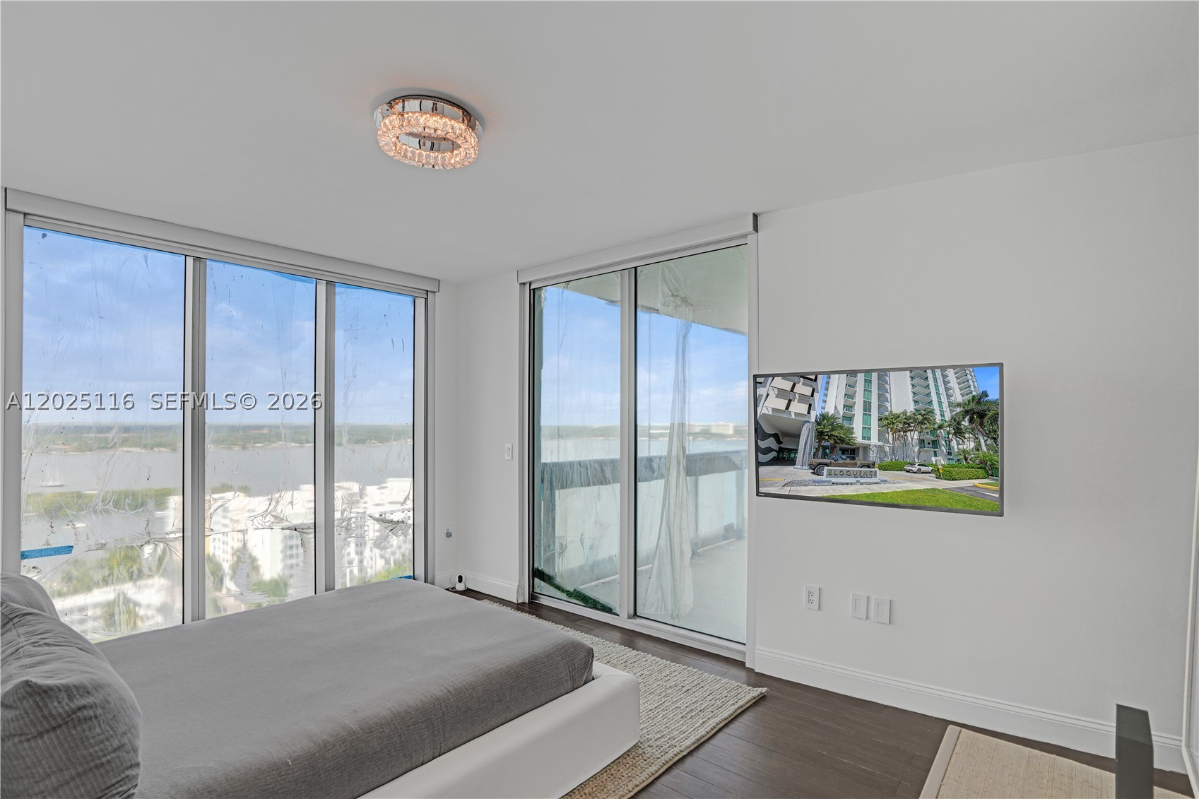 image Eloquence on the Bay27