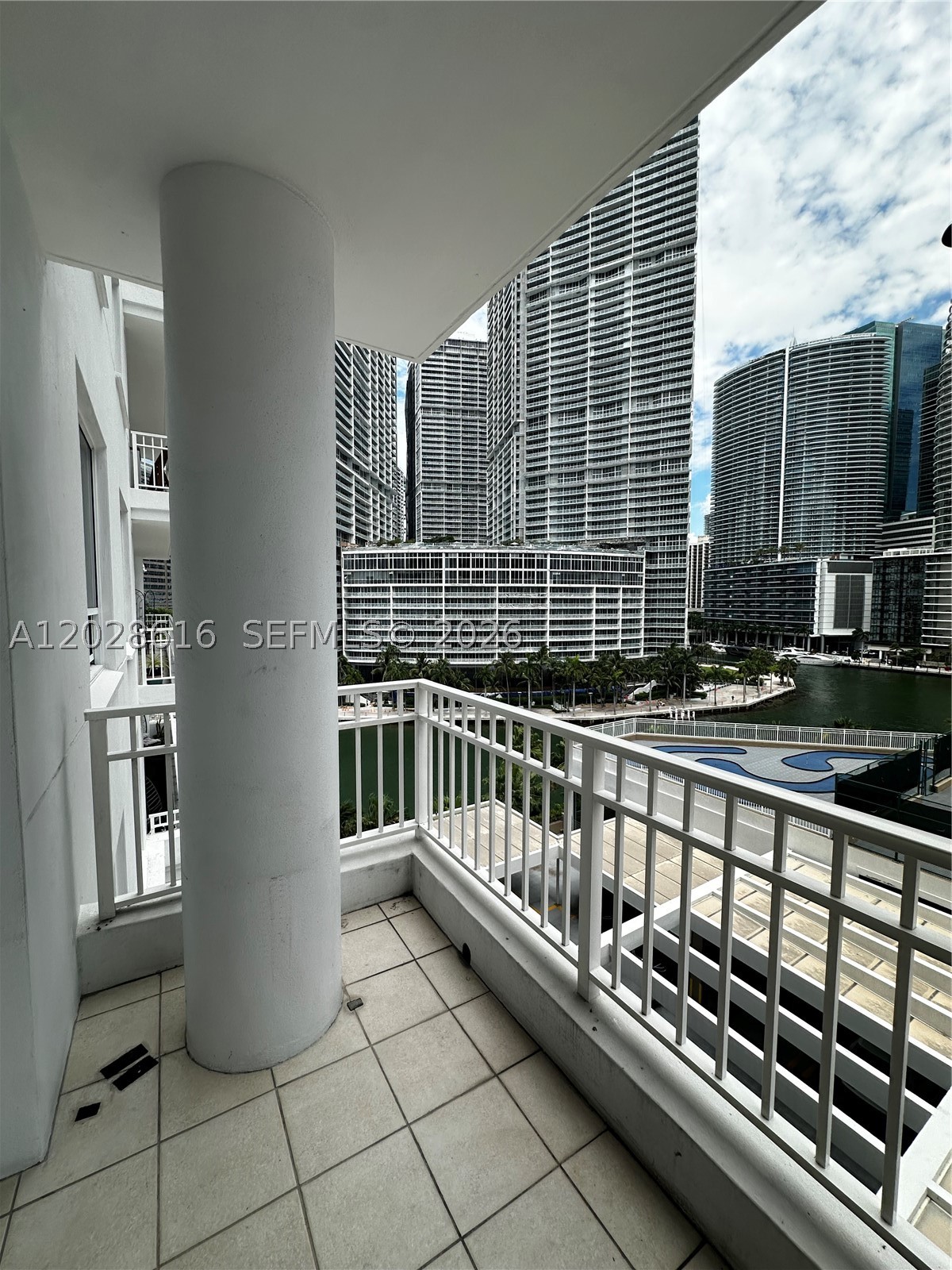 image Courts Brickell Key0