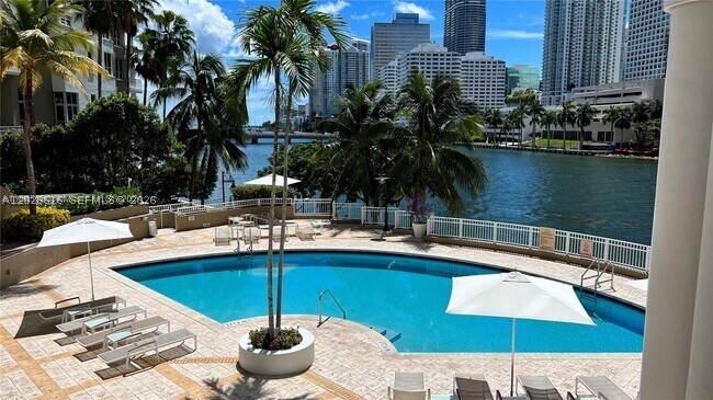 image Courts Brickell Key14