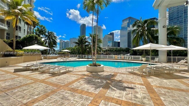 image Courts Brickell Key16