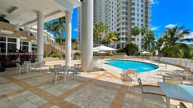 image Courts Brickell Key17