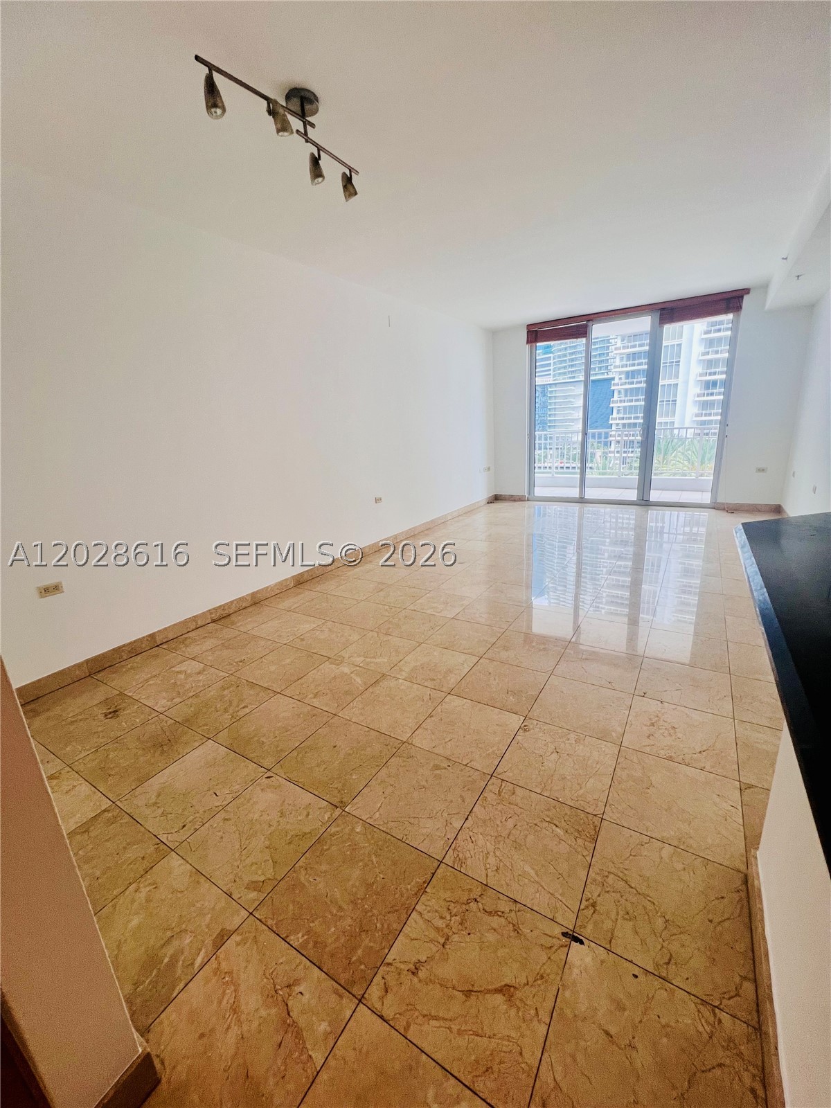 image Courts Brickell Key4