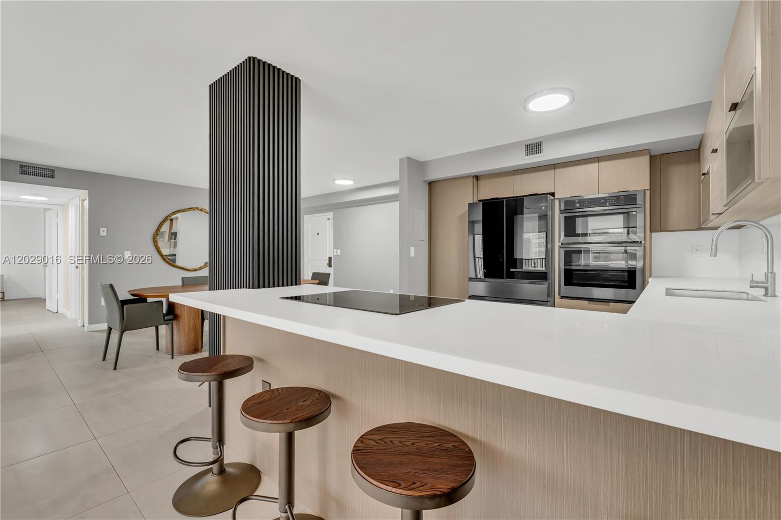 1450 Brickell Bay Dr #1815 Miami, FL 33131