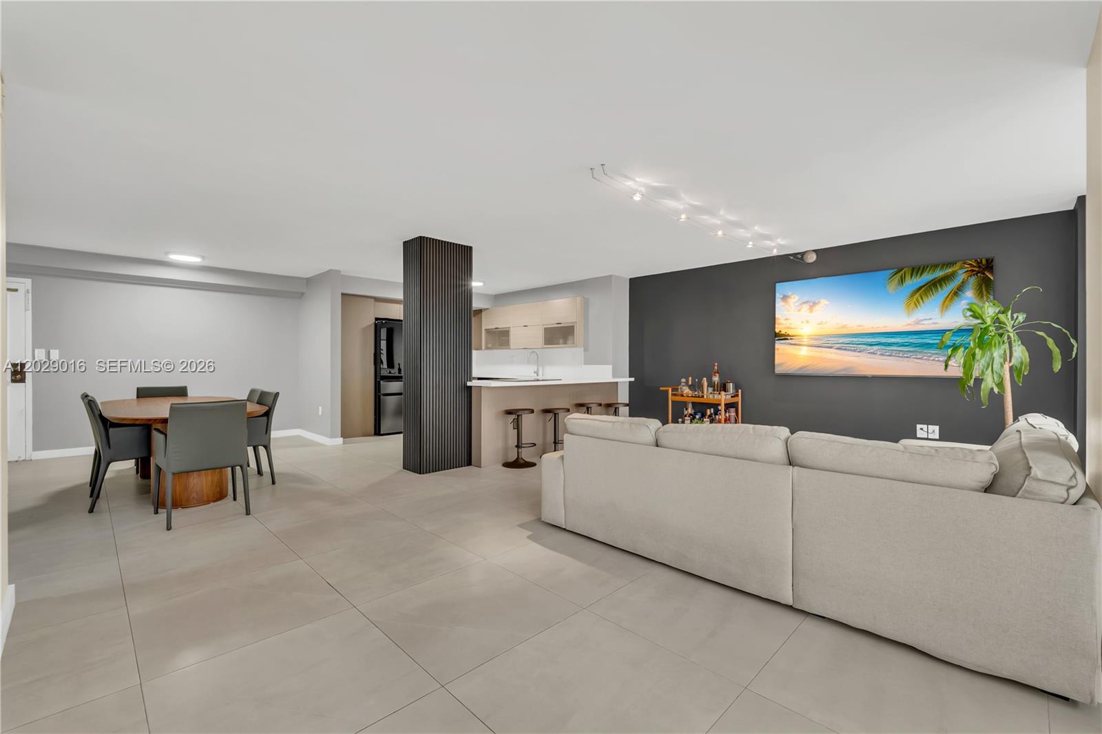 1450 Brickell Bay Dr #1815 Miami, FL 33131