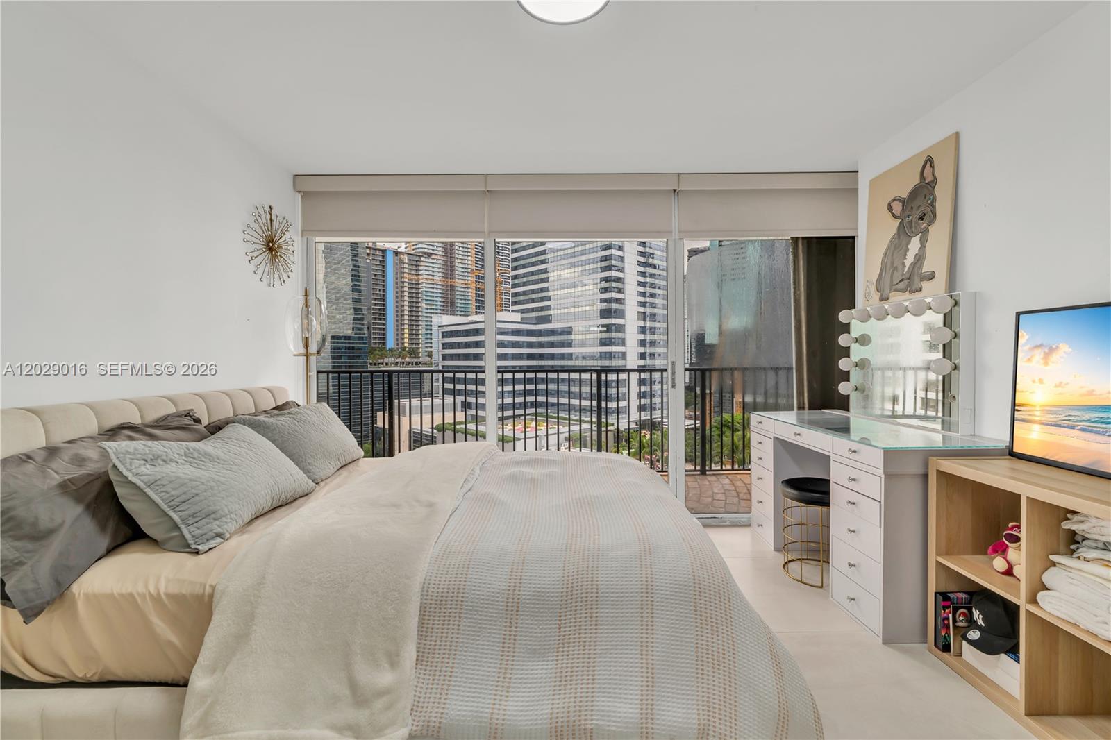 1450 Brickell Bay Dr #1815 Miami, FL 33131